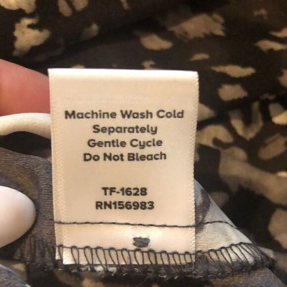 Peyton Jensen sleeveless animal print too medium - Picture 8 of 9